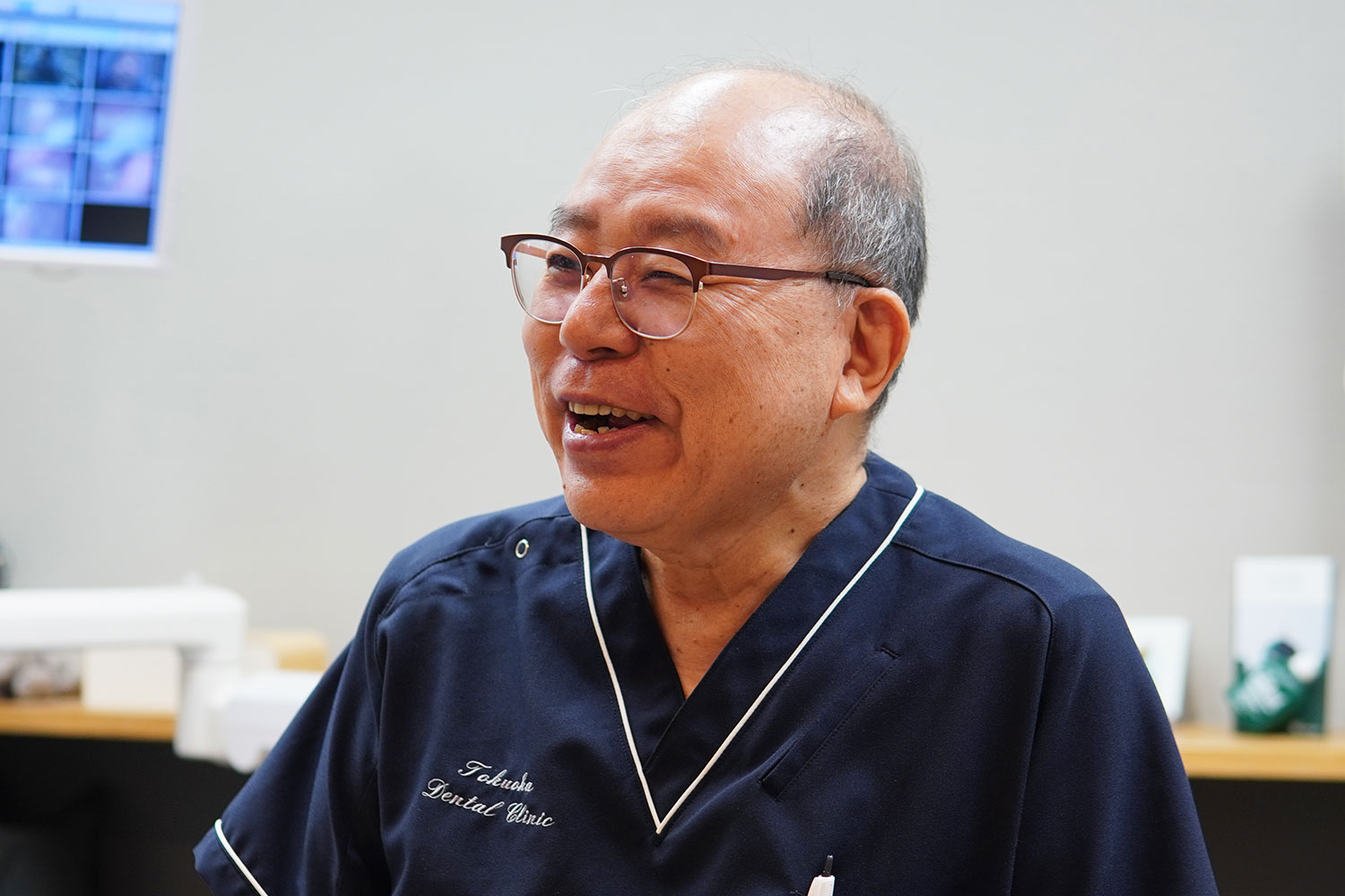 院長 徳岡 敏一