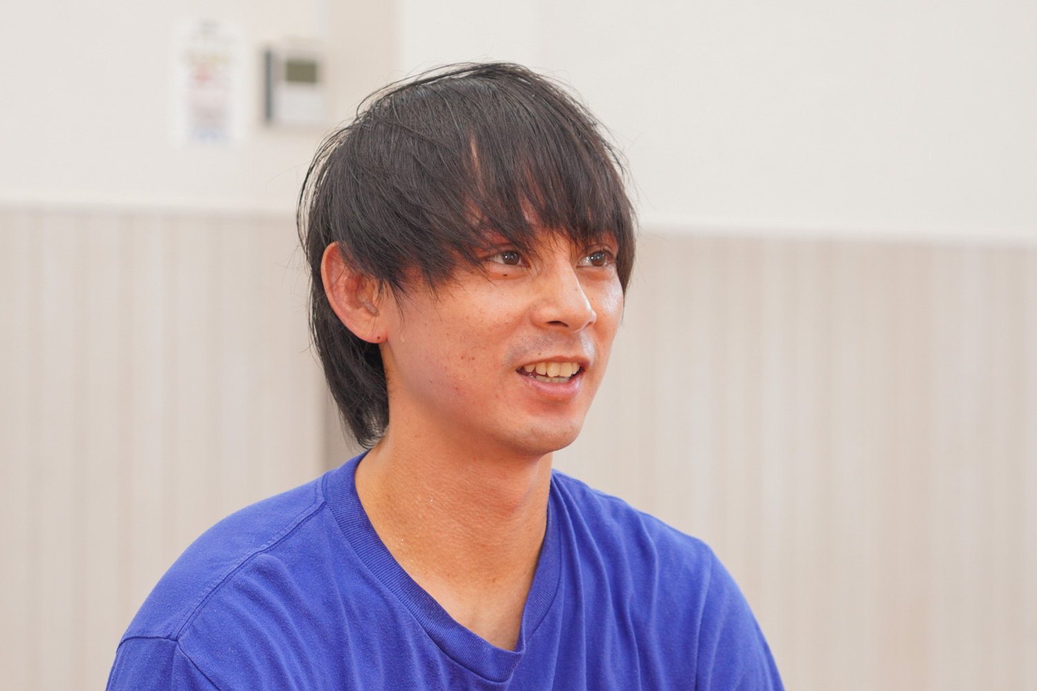 監督 善明 叙新