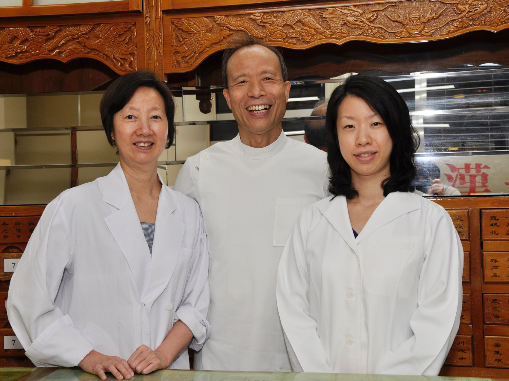 梅村 百代 院長 & 宜弘 医師 & 方裕 医師