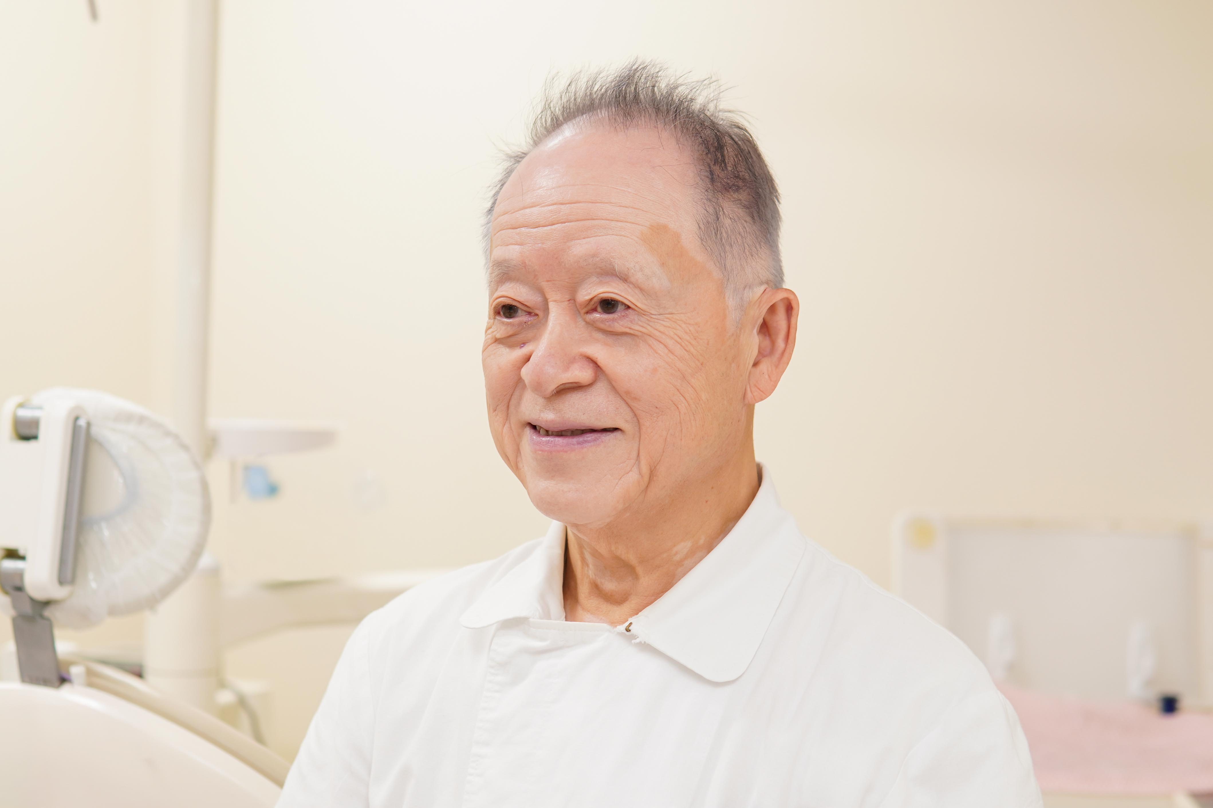 河野 伸二郎 院長