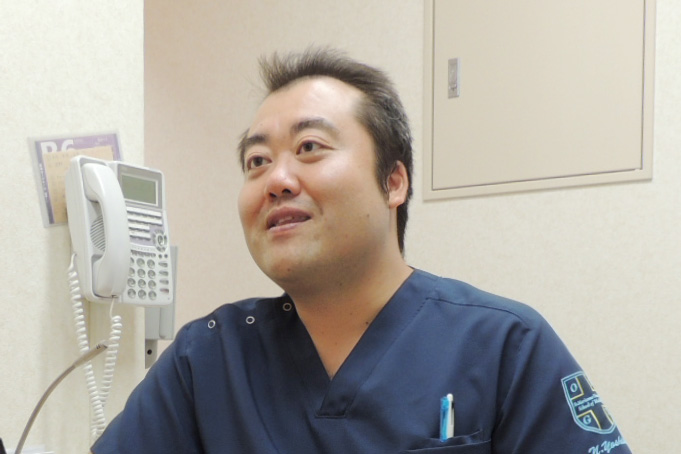 吉岡 範人 理事長
