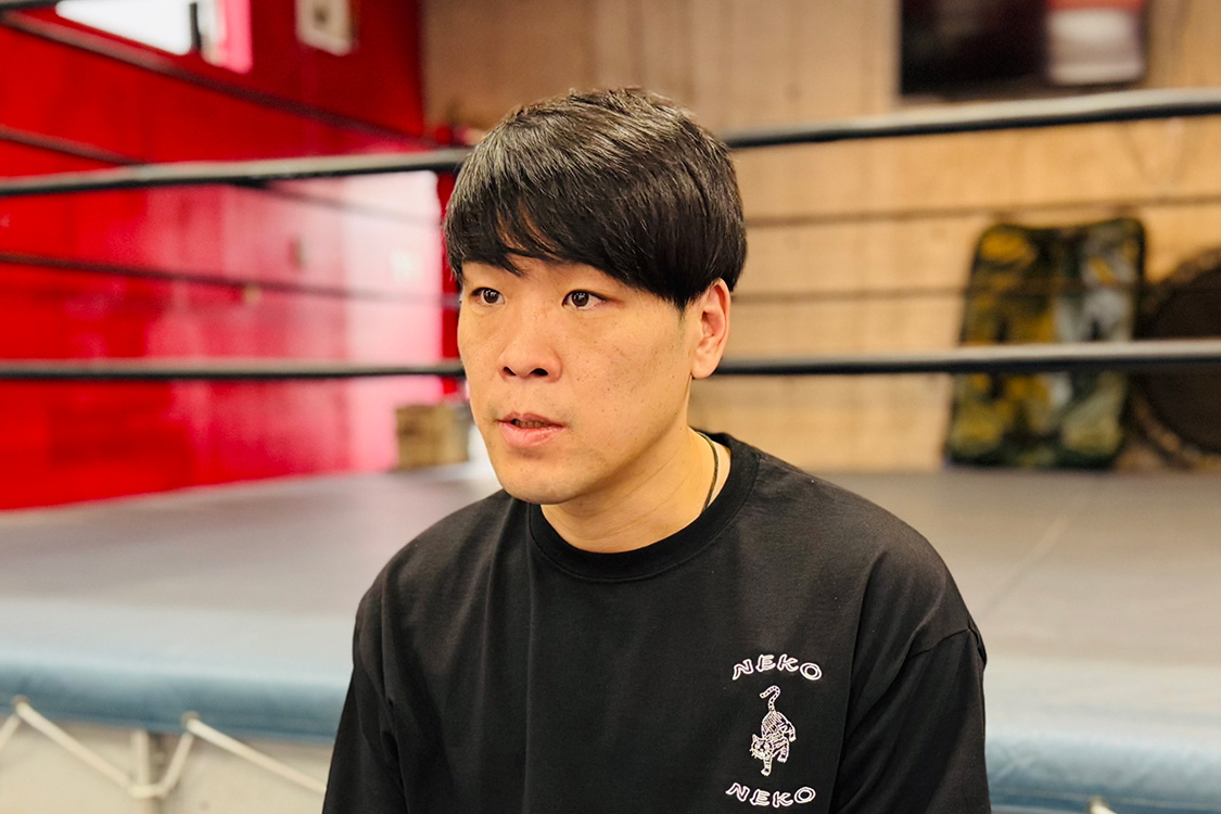 代表 松信 亮次