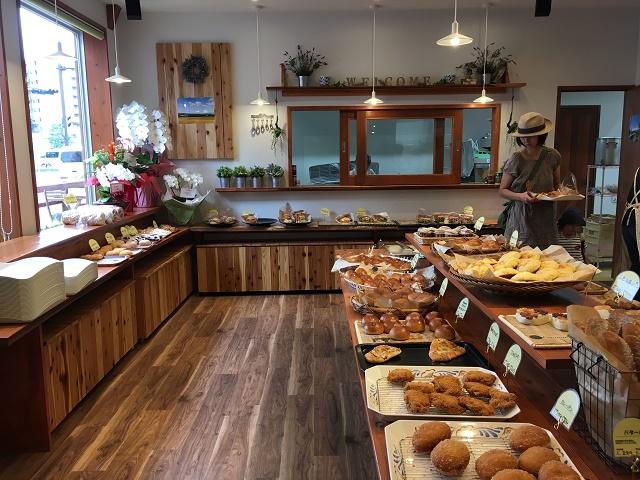 ひげのぱん屋 北のパン焼き小屋 Higepan Cafe センター北駅 中川中央 都筑区 Jp